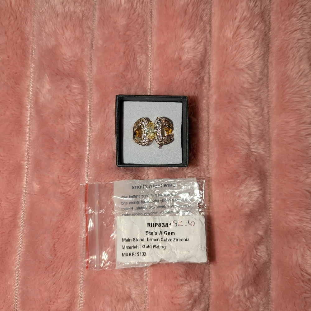 Ring Bomb Party Ring - She's a Gem - Size 6 - BRAND NEW